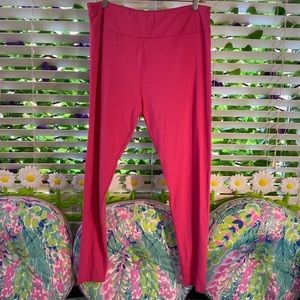 PLUS extra soft pink leggings